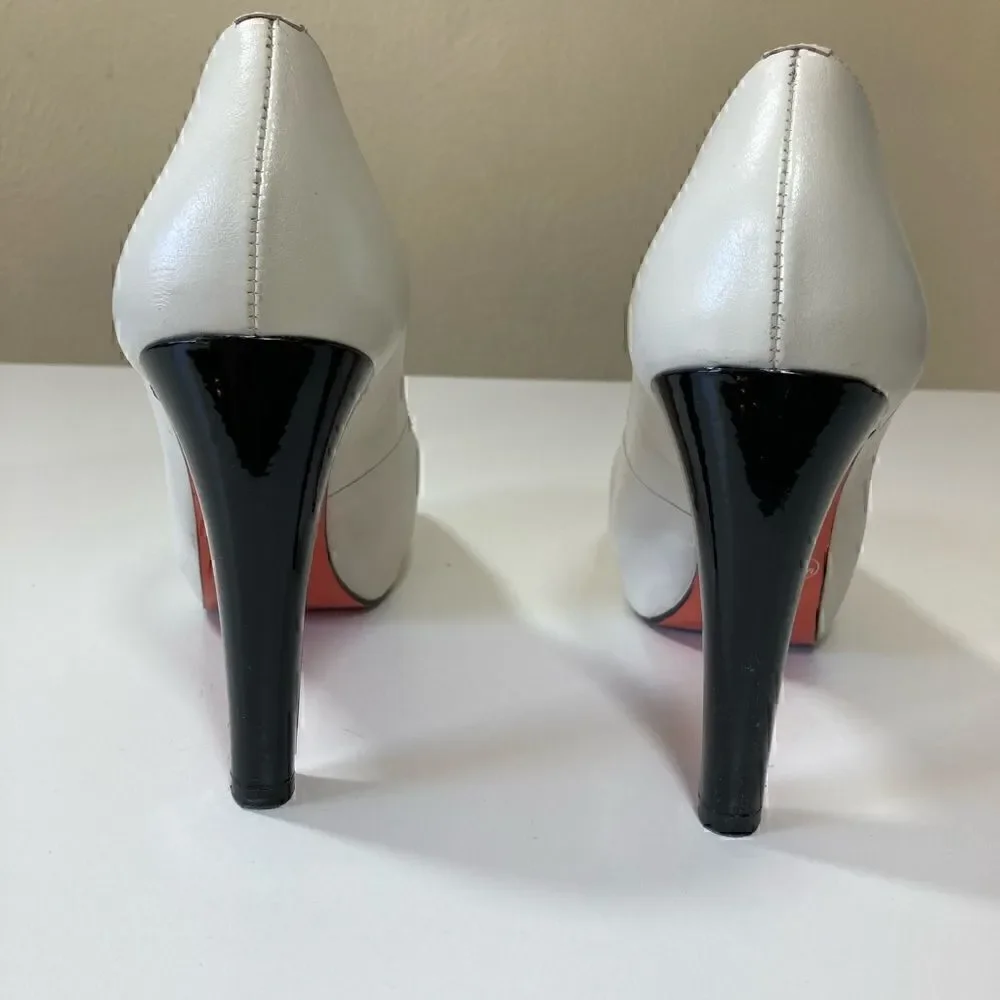 LUCHO off white platform almond toe pumps $350 womens size 6
